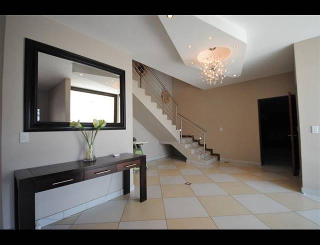 6 BEDROOM PROPERTY TO RENT IN MIDSTREAM ESTATE